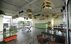 Earth Hotels